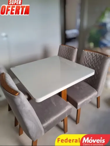 Conjunto de Mesa com 4 Cadeiras 90x90cm - Novo e de Qualidade!