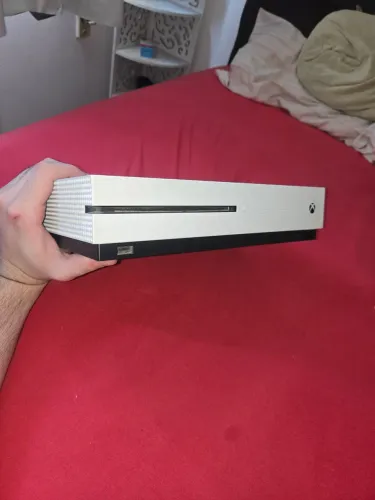 Xbox One S