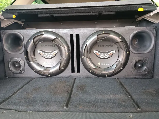 Equipamento de Som Bomber Bicho Papão completo