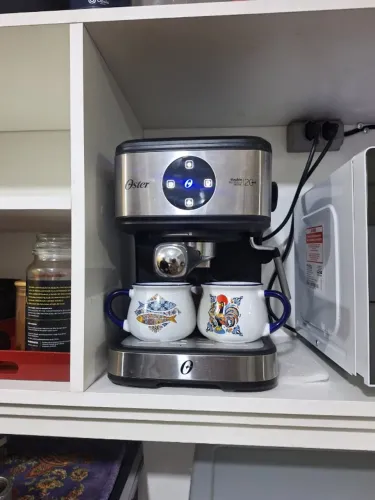 Cafeteira Oster 2 em 1 Original | Café em Pó e Cápsulas | 220V