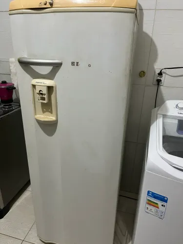 Geladeira eletrolux