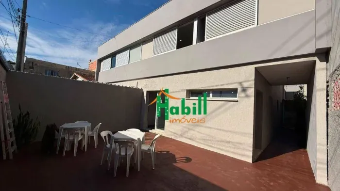 Sobrado com 4 dormitórios para alugar, 176 m² por R$ 4.774,71/mês - Jardim Santa Helena -