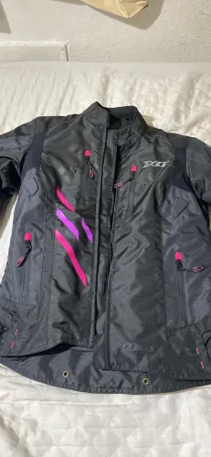 Vendo jaqueta x11 feminina nova original modelo IRON 3