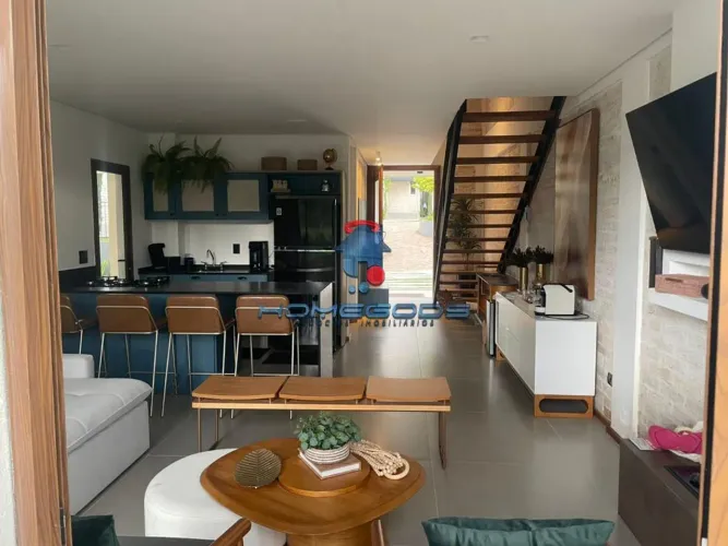 Casa à venda em Camanducaia, Monte Verde, com 2 suítes, com 105 m², Condomínio Villa Di Si