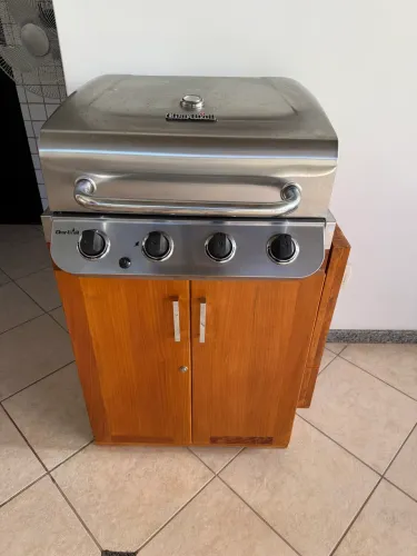 Churrasqueira a gás CHAR-BROIL