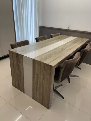 Mesa + 6 cadeiras