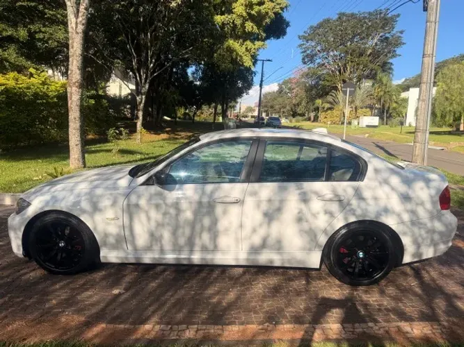 BMW 320I A 2011