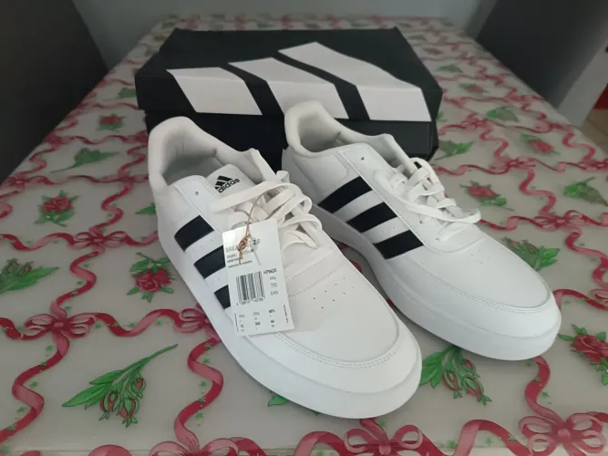 Tênis Adidas Breaknet