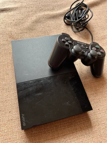 PlayStation 2 Usado em ótimo estado + 1 controle original  + GTA
