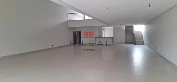 Salão para aluguel com 300 m² em Centro, Bauru - SP
