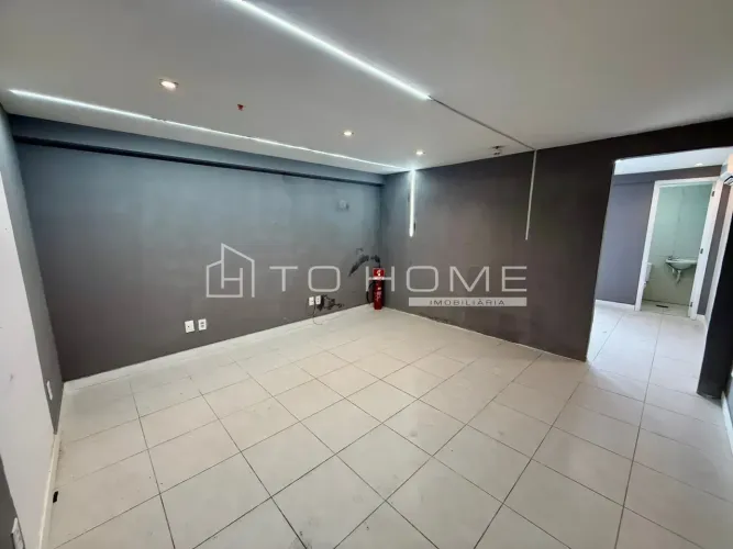 SALA COMERICAL DE 40m² E 1 VAGA NA PARQUELANDIA NO MOMENTUM OFFICE BEZZERA DE MENEZES