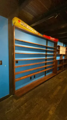 Mobiliário completo para tabacaria + expositores de cigarros + caixa 