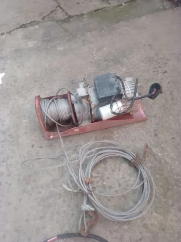 Vendo guincho de coluna pra obra