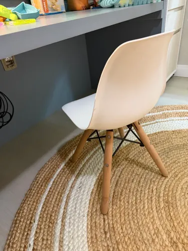 Cadeira infantil Charles Eames Eiffel 