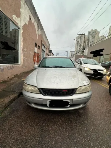 Chevrolet Vectra GL 2.2 / 2.0 MPFI 2000