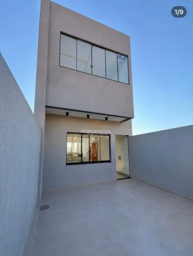 Vendo casa no Sagrada Familia