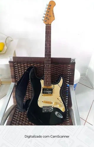 guitarra Michael Usando