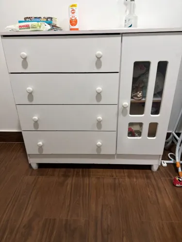 Cômoda infantil excelente! 