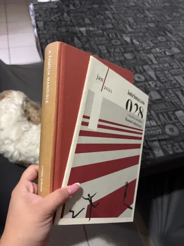 Livro a família mandible+ revista clube intrínsecos