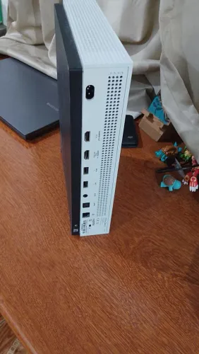 X BOX ONE S