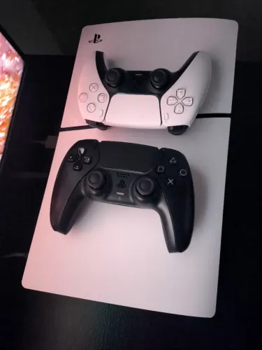 PS5 Slim 1T com leitor com 2 Jogos Físico Impecável muito bem Conservado! PASSO CARTÃO