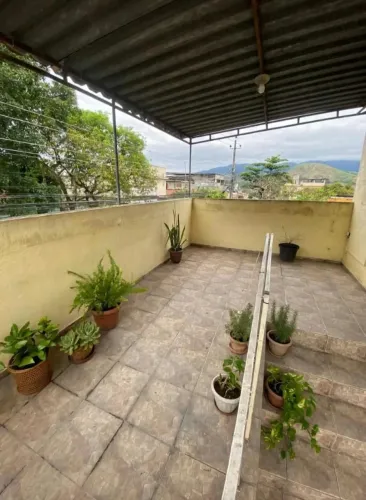 Alugo casa bairro Jabour: 3 quartos