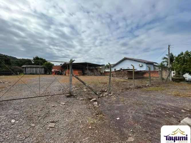 Terreno à venda em Santa Cruz do Sul-RS, bairro Arroio Grande, com 907,00 m² de área. Apro