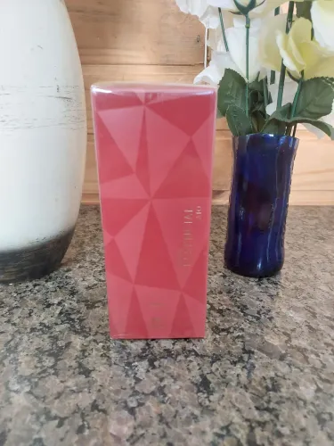 Perfume Essencial Ato Feminino 100ml lacrado - Natura
