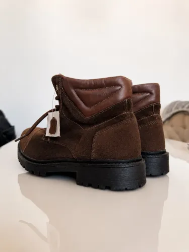 Par de botas masculina: nunca usadas