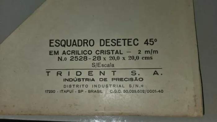 Esquadro profissional Desetec Trident acrílico 28 x 20 x 20 cm em perfeitíssimo estado