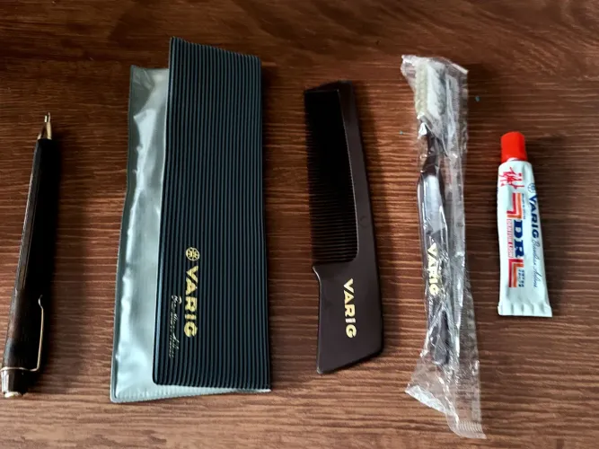 Lote Varig Primeira Classe: Caneta Varig + Kit Amenidades Lacrado (Anos 70/80)