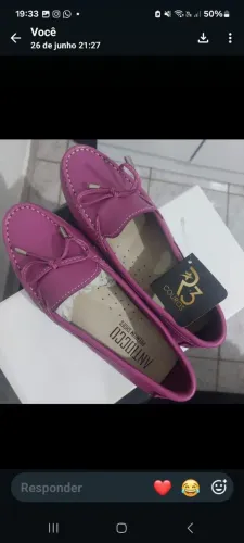 Mocassim de couro novo