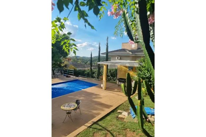 Chácara para Alugar com Piscina aquecida, Área Gourmet e Muito Verde Vinhedo