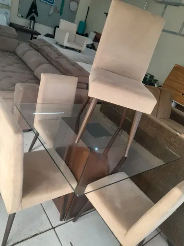 MESA VIDRO COM CADEIRAS