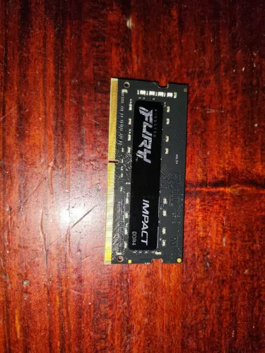 Memória RAM DDR4 3200MHZ KINGDTON FURY (NUNCA USADA)