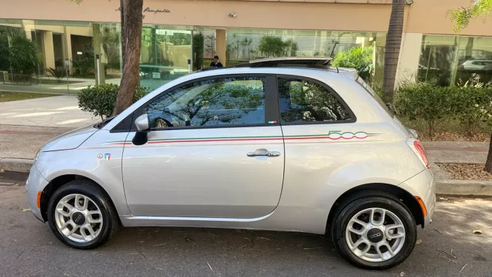 Fiat 500 Cult 1.4 Flex 8V EVO Mec. 2012