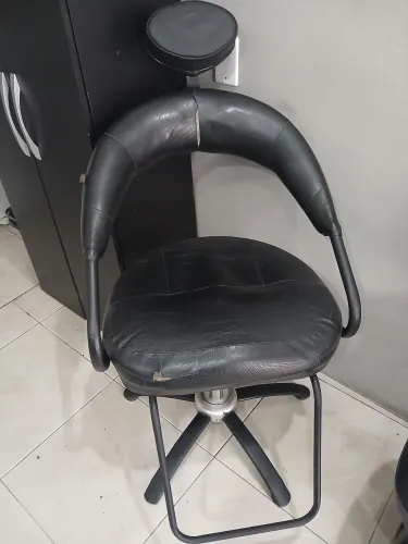 Cadeira para salão.