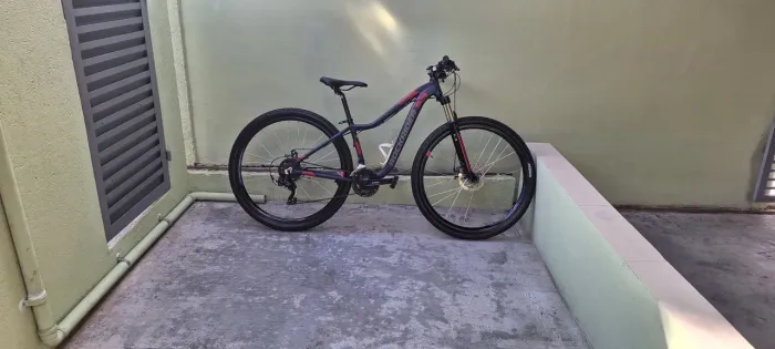 Bicicleta aro 29 novinha feminina 