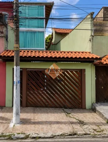 Sobrado no Jardim Nossa Sra. do Carmo, 03 dormitórios ( 01 suíte), 03 vagas, 167m², R$ 790