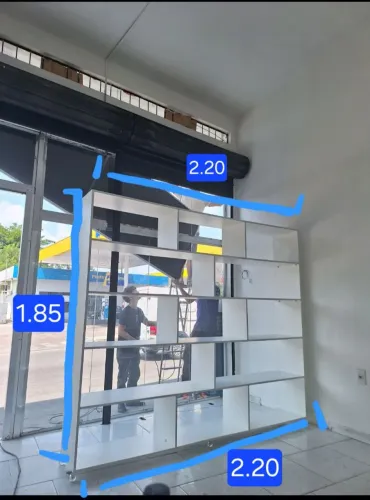 ESTANTE VITRINE