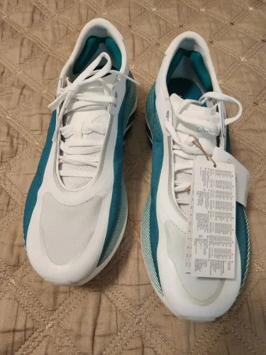 Tênis Adidas Hyperboost tamanho 42.5