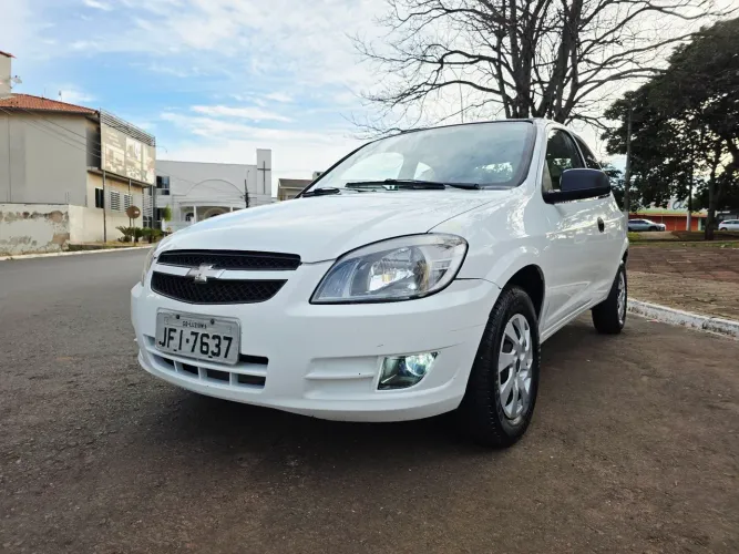 Chevrolet Celta Life/ LS 1.0 MPFI 8V Flexpower 3P 2013
