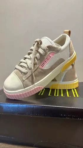 Tênis Santa Lolla tamanho 35