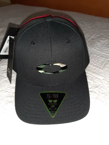 Boné Oakley Tincan