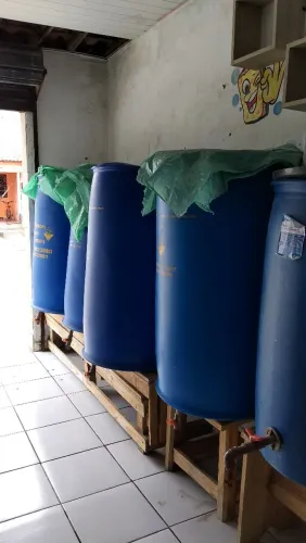 Tambores de 250/litros 4 tambores.