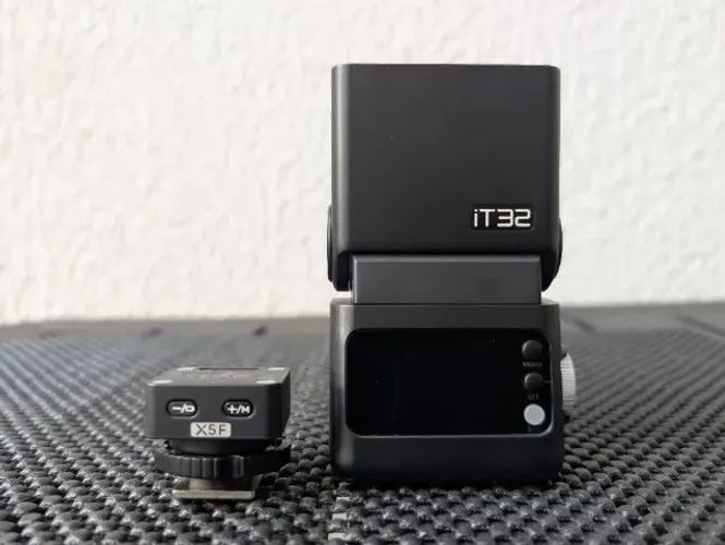 Kit Mini Flash Godox iT32 TTL iFlash + Disparador X5F (Encaixe Fujifilm)