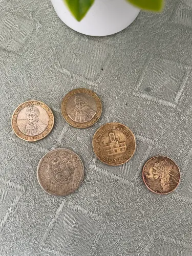 Set Moedas Estrangeiras