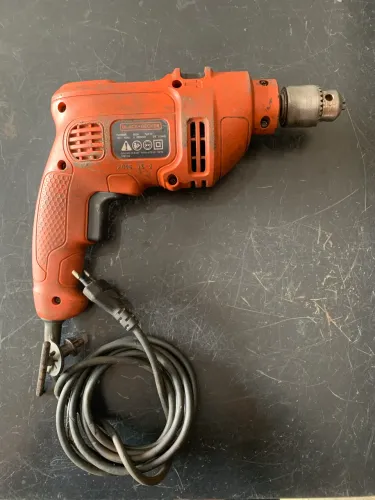 Furadeira Black & Decker 127v 