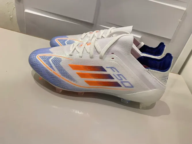 Chuteira Campo Adidas N39.5 Na Promoção