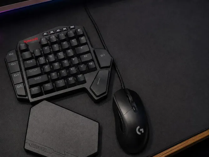 Kit Teclado E Mouse Logitech Abnt2 Pt-br